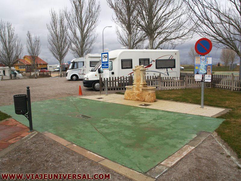 Área autocaravanas Villada