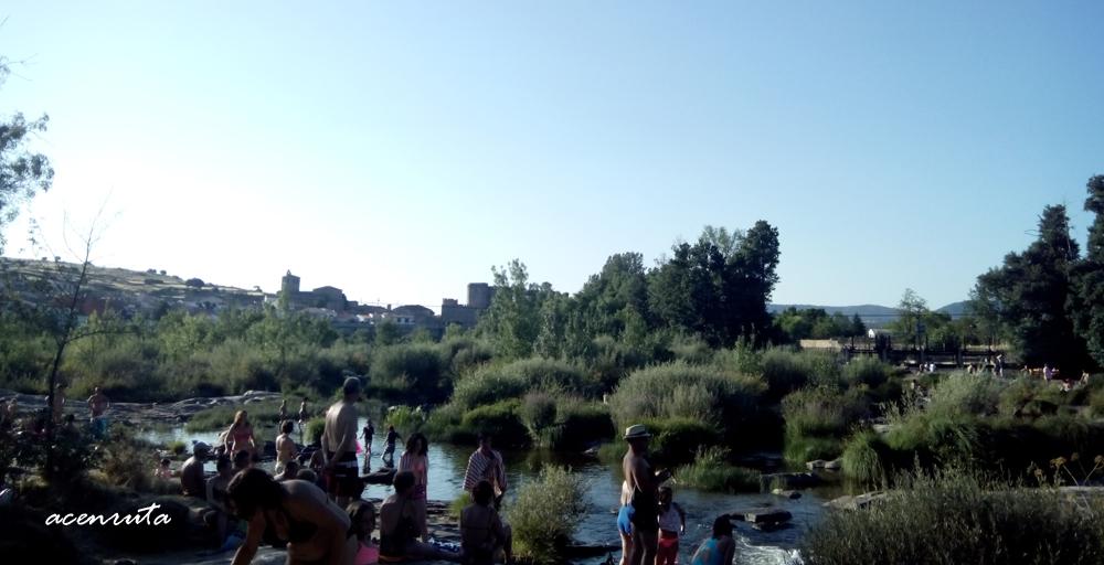 Área de autocaravana Piscina Natural Río Tormes - Foto 7
