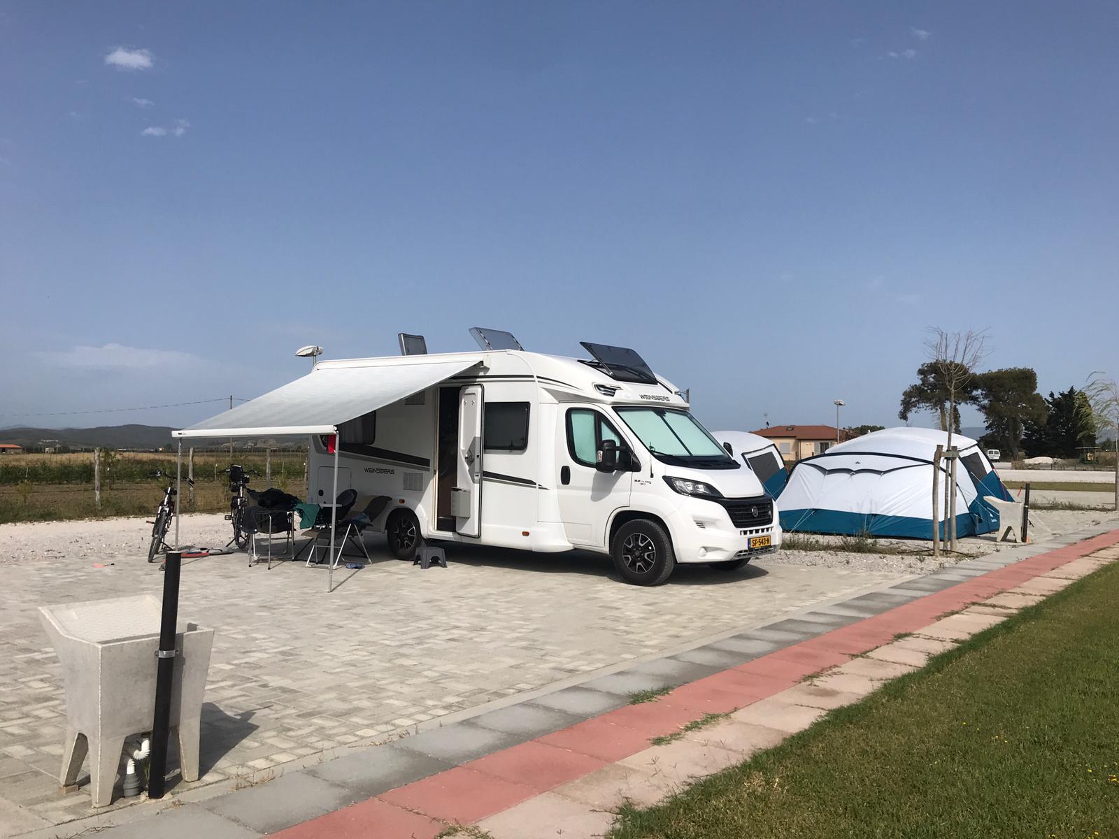 Agricampeggio Vento Etrusco piazzole ,area sosta per camper e roulotte ,alloggi di Glamping Safari - Foto 2