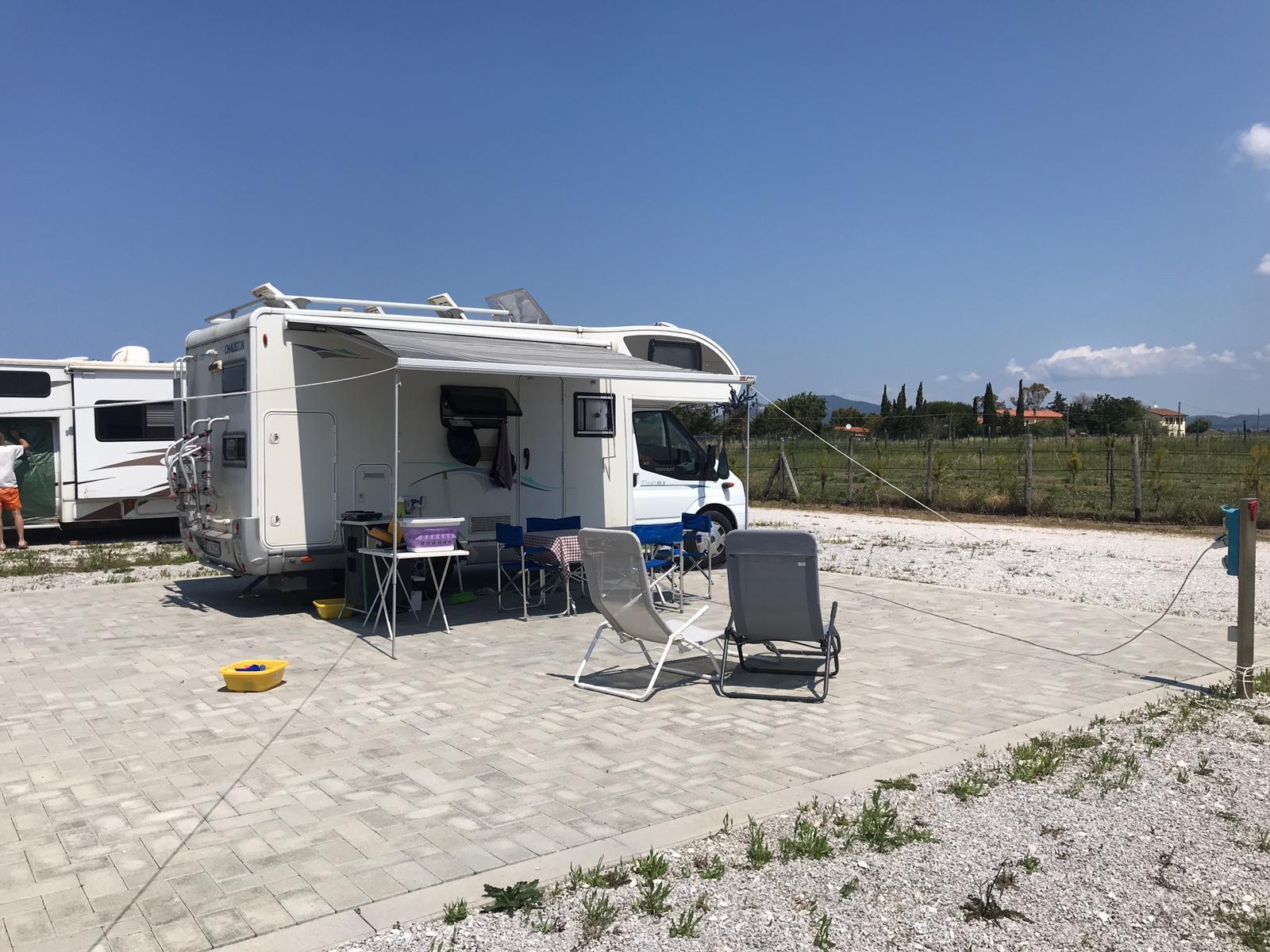 Agricampeggio Vento Etrusco piazzole ,area sosta per camper e roulotte ,alloggi di Glamping Safari - Foto 5