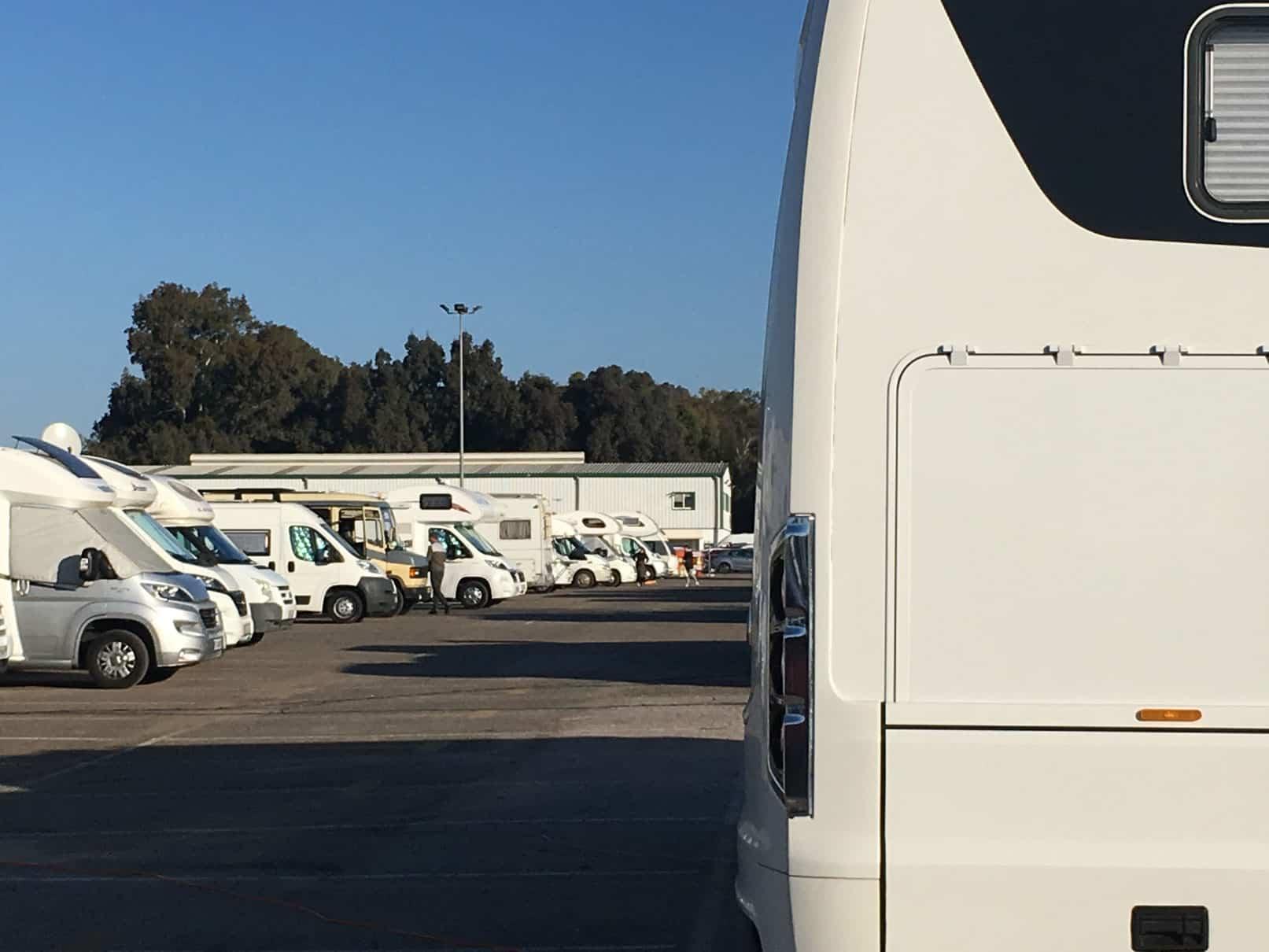 Free parking for motorhomes – 2 spaces - Foto 6
