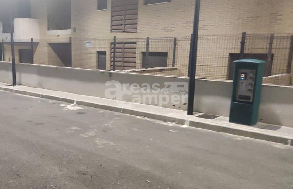 Area de autocaravanas Navalperal de Pinares - Foto 7