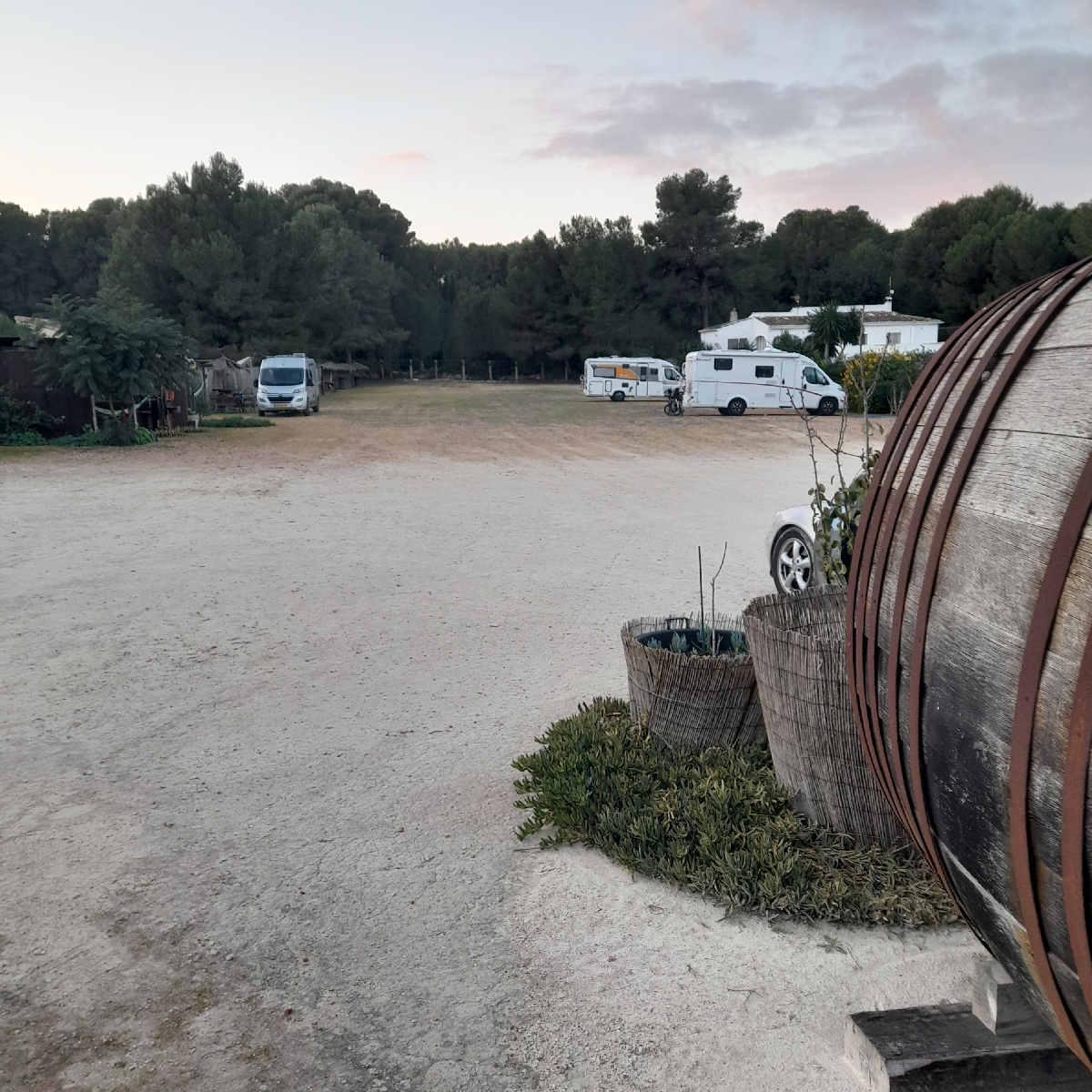 Área de servicio para auto caravanas - Foto 5