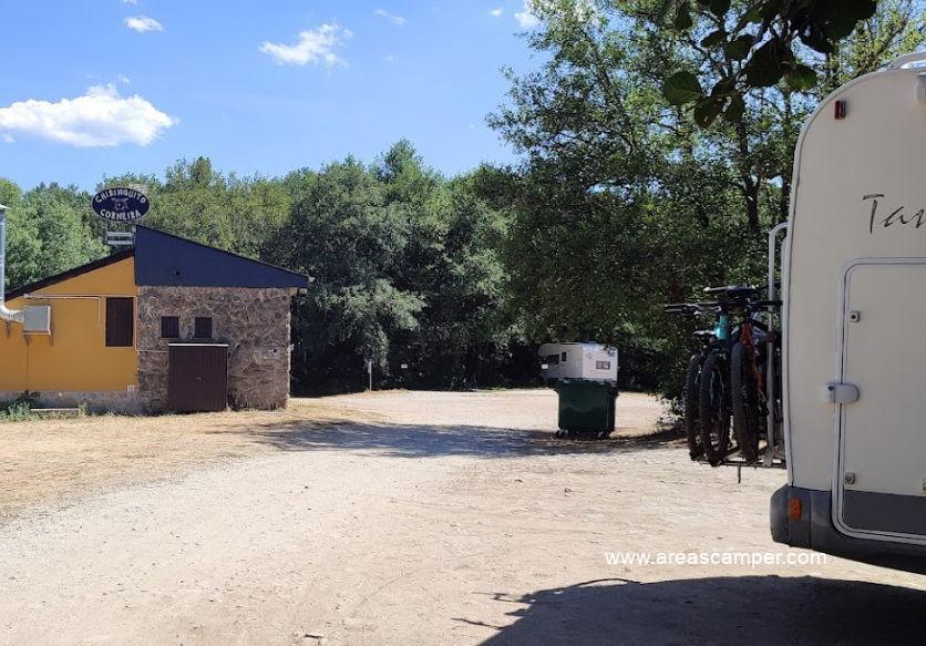 Area Autocaravanas Playa Corneira - Foto 3