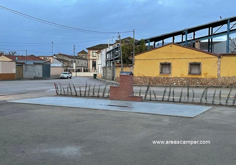 ÁREA DE SERVICIO Y PERNOCTA PARA AUTOCARAVANAS DE MAHORA. - Foto 4