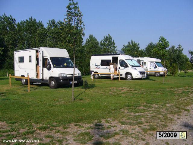 Area Sosta Camper - Deutsch Jahrndorf - Foto 4