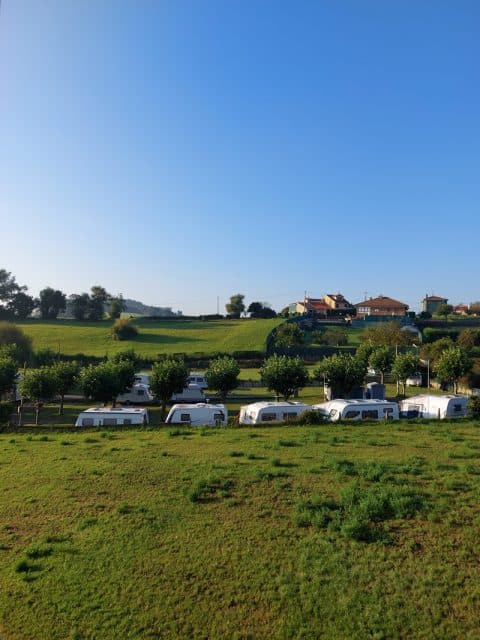 Camping El Peñoso - Foto 2