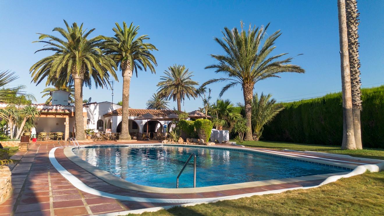 Las Palmeras Camping Piscina y Cocineria - Foto 2