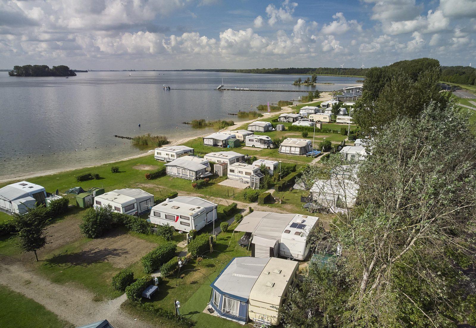 Camperplaats Veluwemeer Bremerbergdijk 33 Biddinghuizen - Foto 7