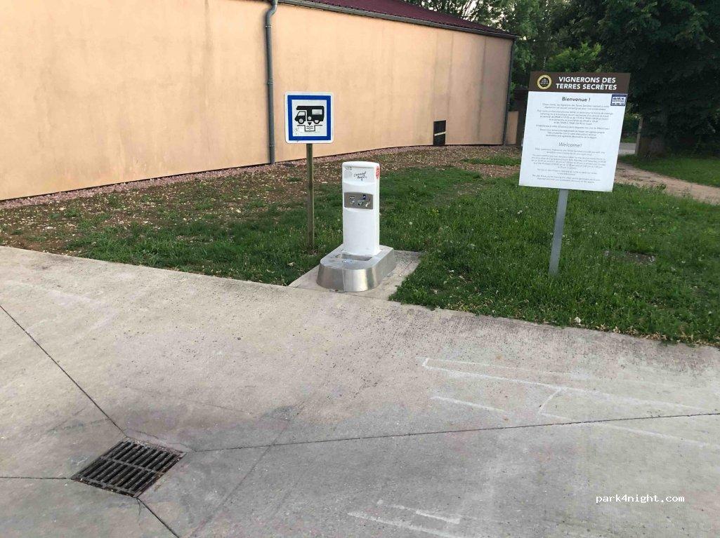 Aire de camping-Car des Vignerons des Terres Secrètes - Foto 7