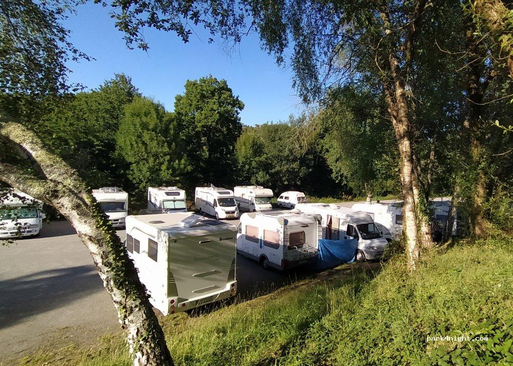 Aire de stationnement Camping-Car de Rochefort-en-Terre - Foto 5