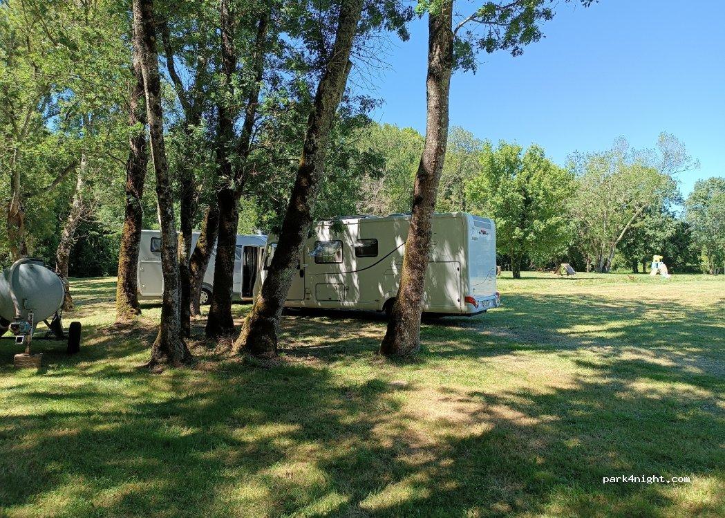 Aire Municipale - Saint-Dizant-du-Gua - Foto 4