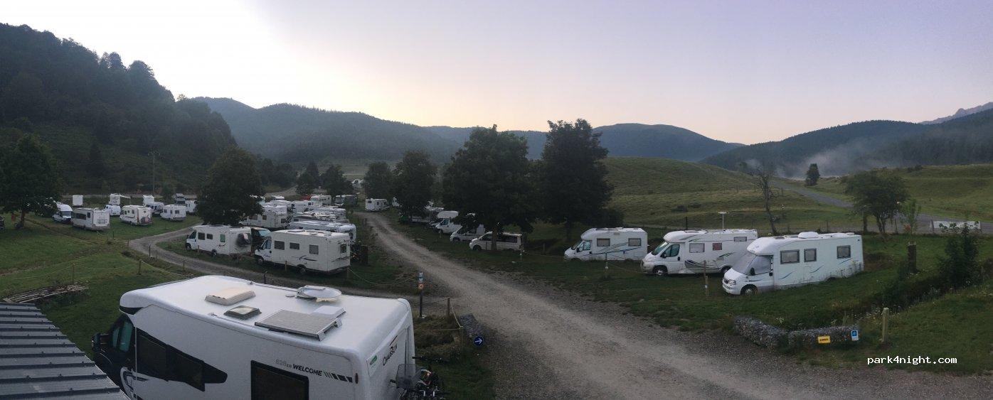 Camping automatique pour camping cars, tentes et caravanes "Welcome IV Véziaux" - Foto 4