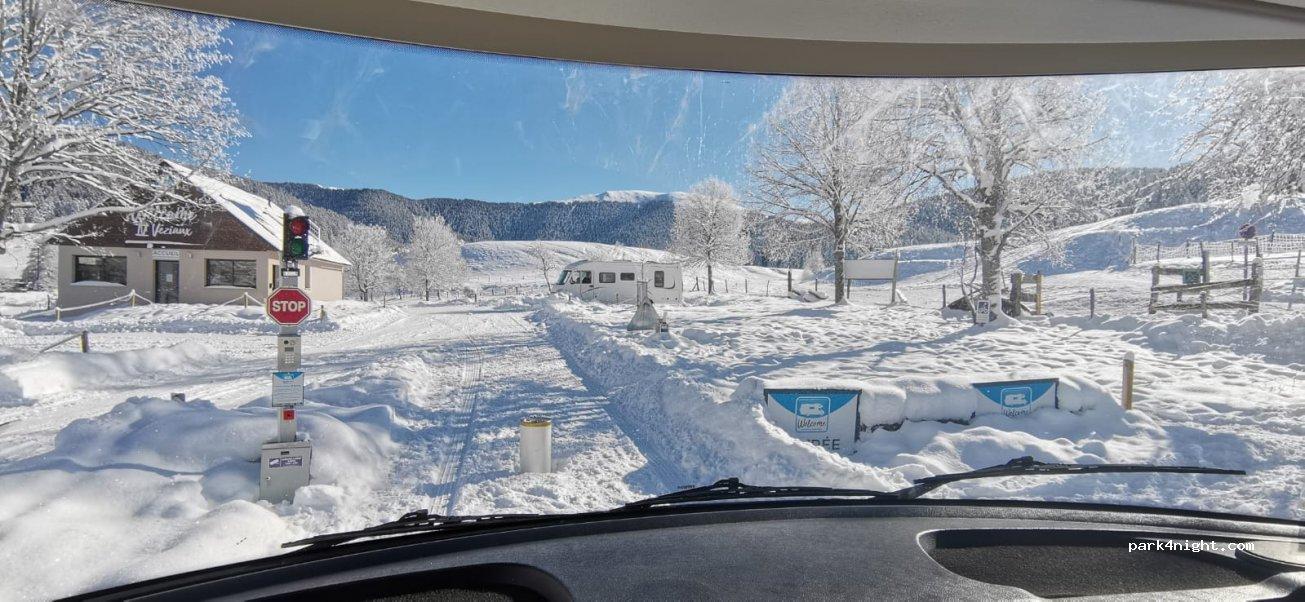 Camping automatique pour camping cars, tentes et caravanes "Welcome IV Véziaux" - Foto 5