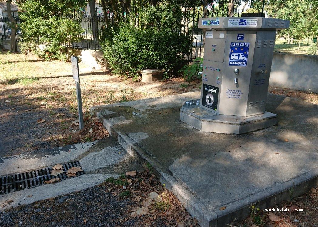 AiRE DE SERViCES CAMPiNG CARS "Le Parc" - Foto 5