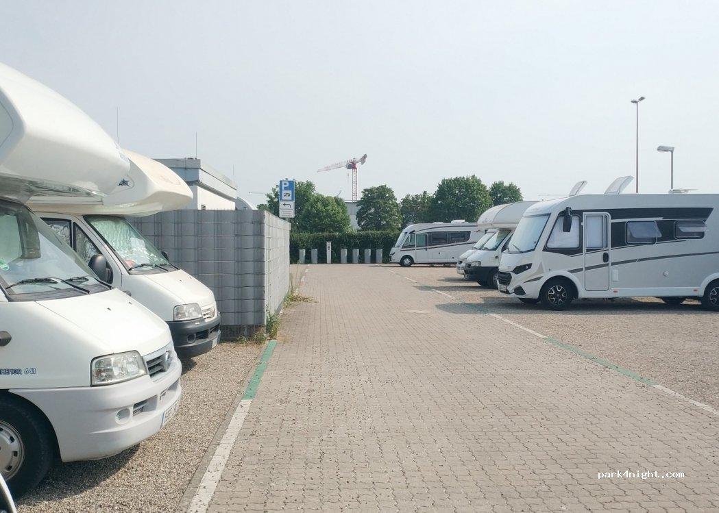 Parking space at Water Tower - Foto 4