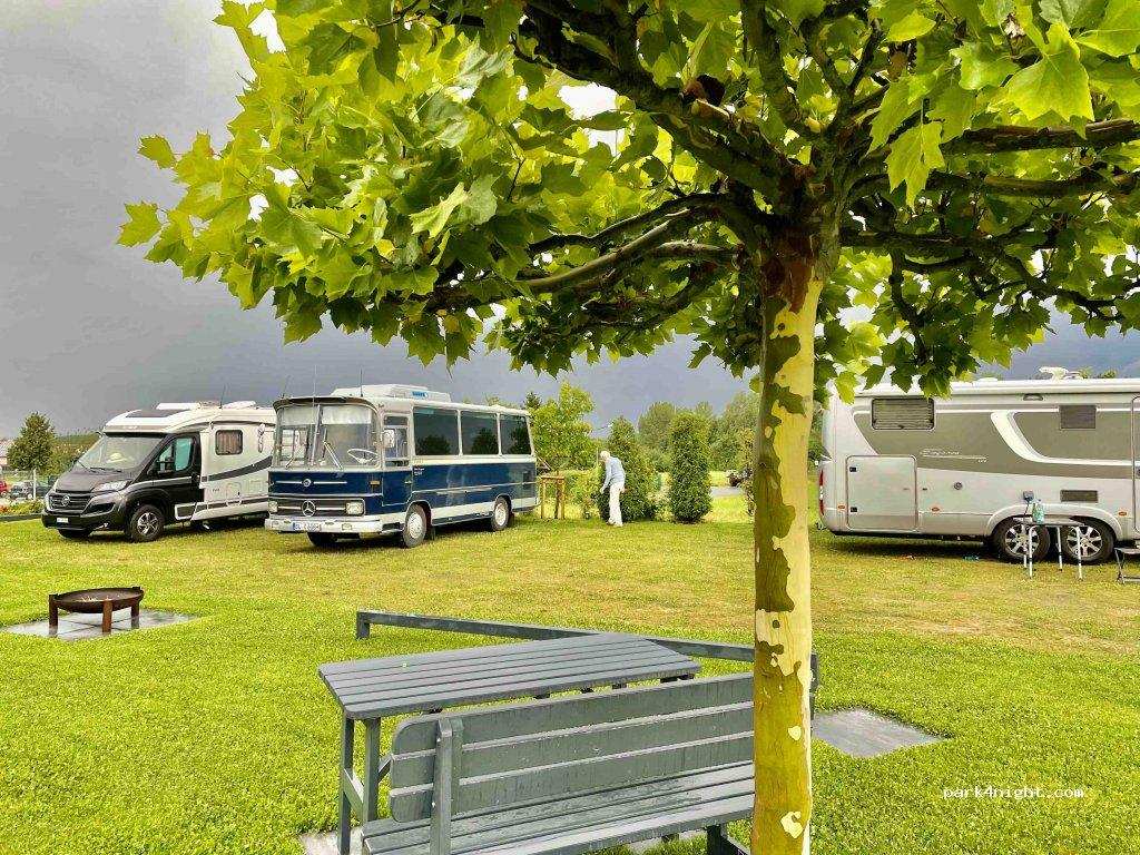 Wohnmobilstellplatz Mohorn, zur Platane