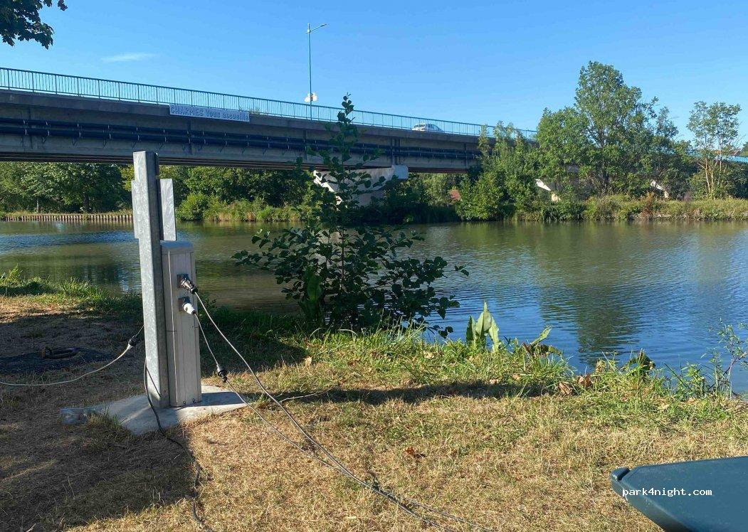 Camperplaats 88130 Charmes - Foto 2