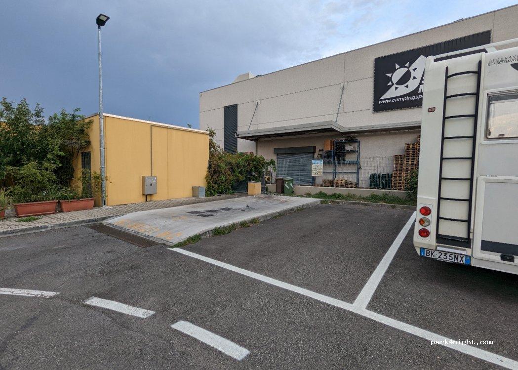 Area sosta camper 20013 Magenta MI - Foto 5