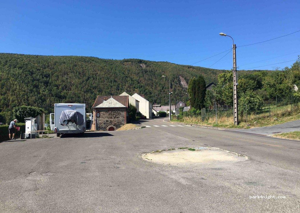 Aire camping-car Monthermé