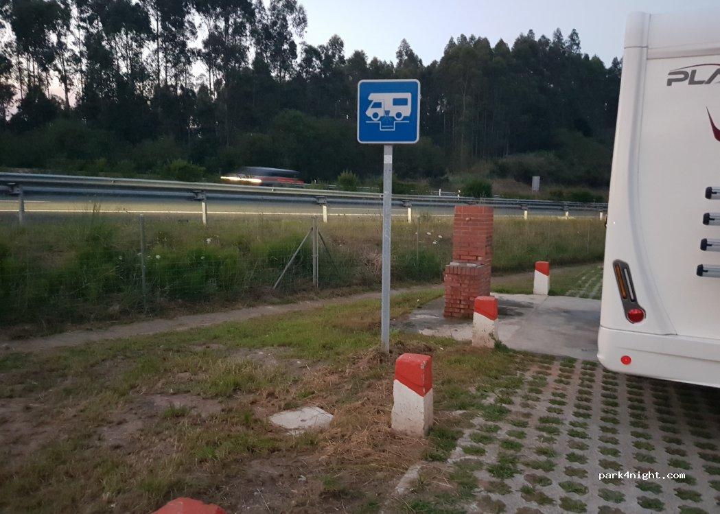 Zona de descarga de aguas Autocaravanas - Foto 2
