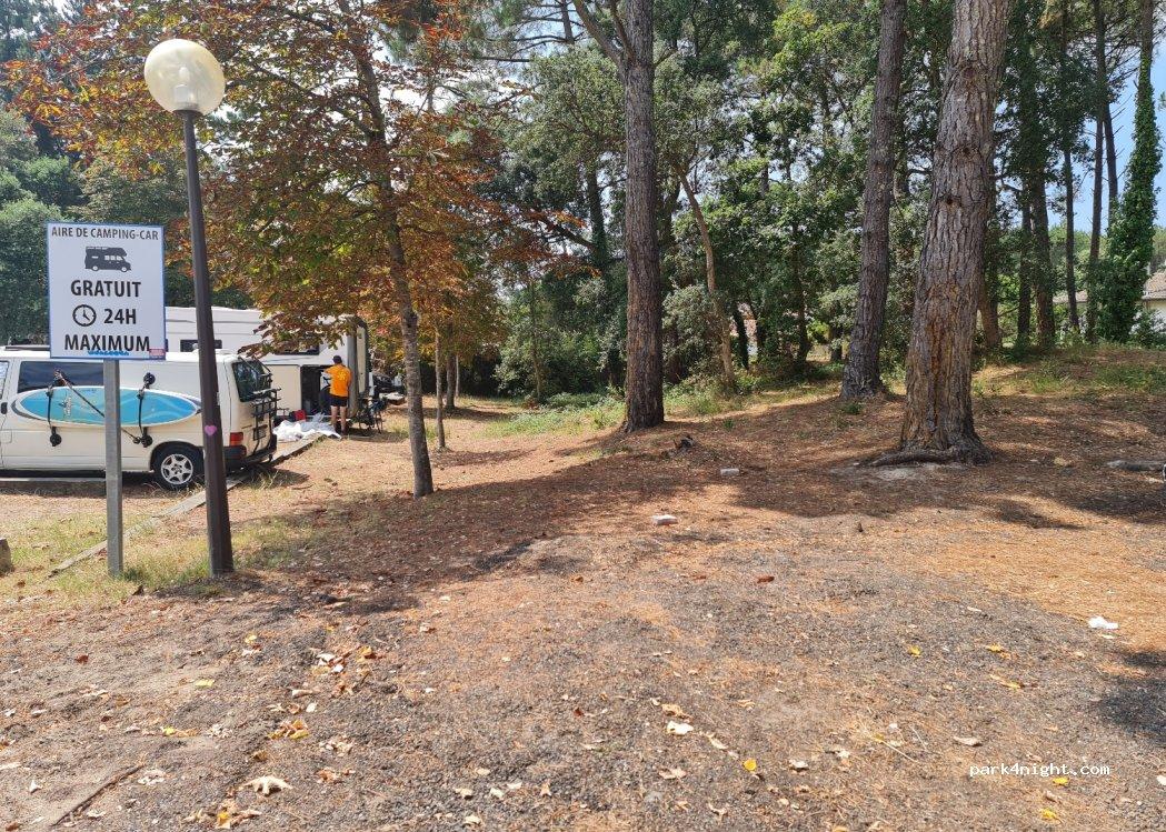 AIRE DE CAMPING-CARS MUNICIPALE DE MOLIETS-ET-MAA - Foto 3