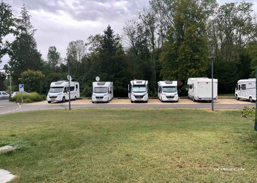 Aire camping-car d'Eyzin