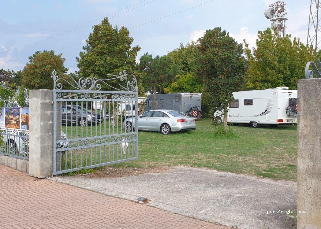 Area Sosta Camper 30013 Cavallino-Treporti VE - Foto 7
