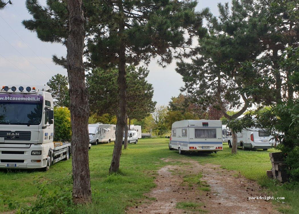 Area Sosta Camper 30013 Cavallino-Treporti VE - Foto 4