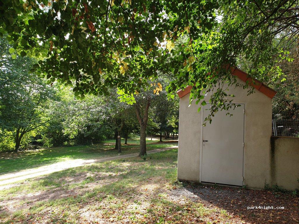 Aire de camping-car BEAUPREAU A MAUGES - Foto 4