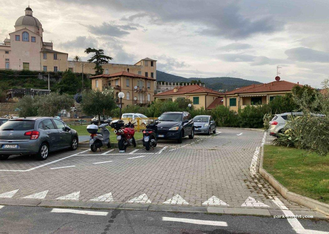 Camper Parking Area - The Stop - Loano - Foto 7