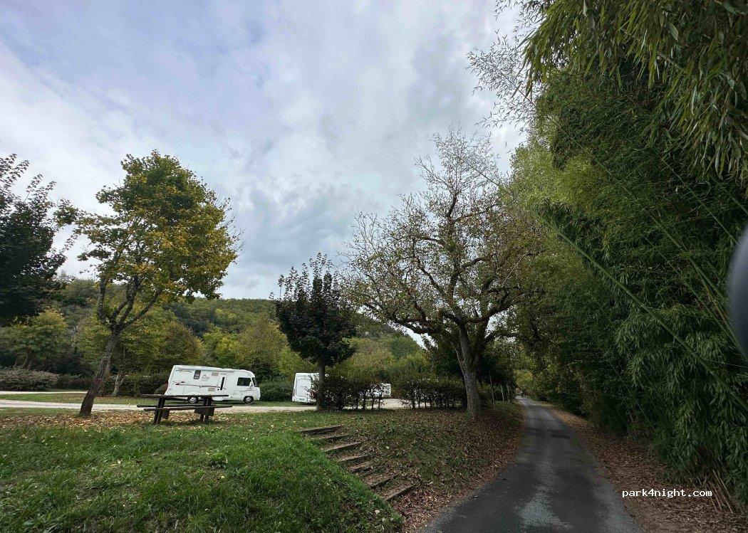 AREA CAMPER LES EYZIES DE TAYAC SIREUIL - Foto 2