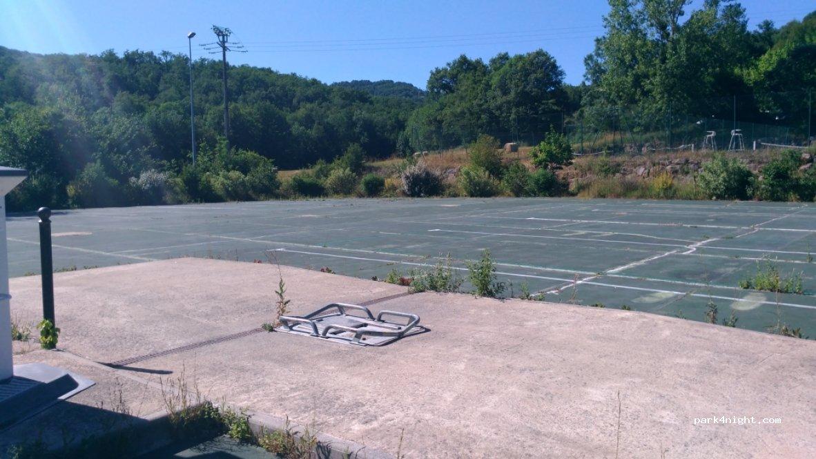 Aire de camping Car Najac - Foto 7