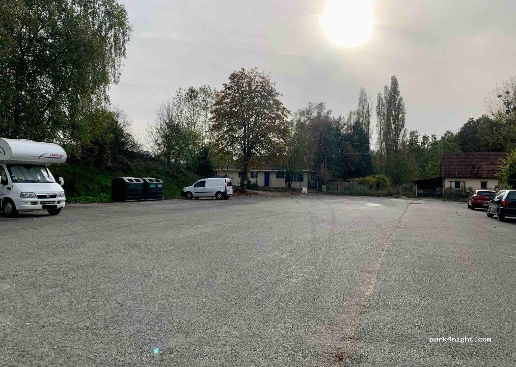 Aire de camping car Forges Les Eaux - Foto 3