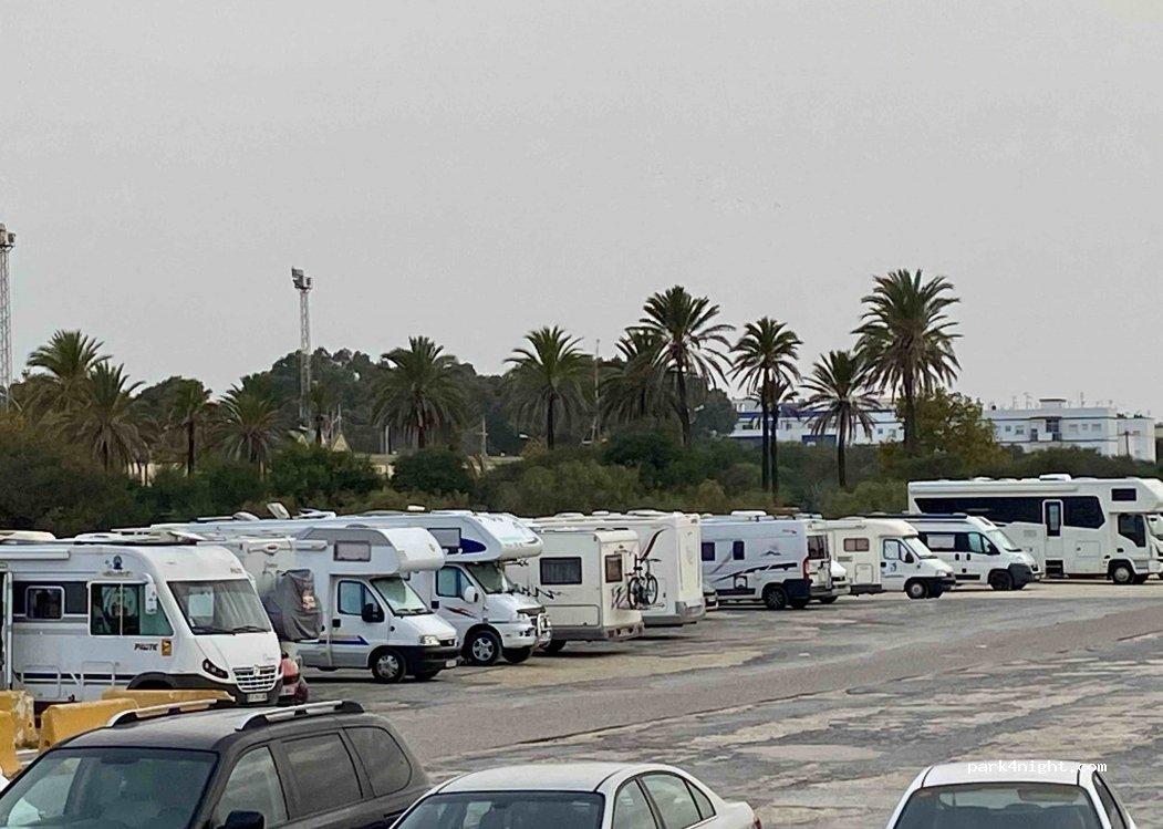 Área de servicio para autocaravanas - Foto 4