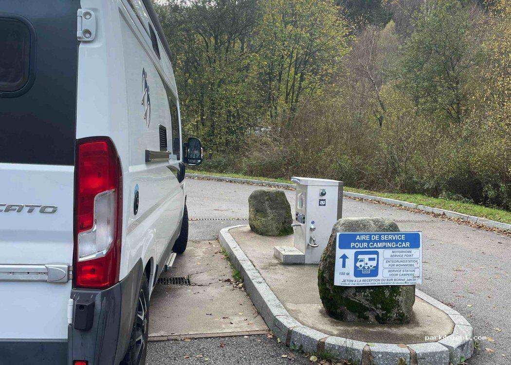 aire de stationnement camping cars 88250 La Bresse - Foto 2