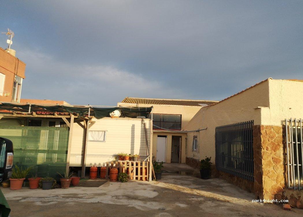 Parking Asoc. Autocaravanas Pinedo - Foto 4