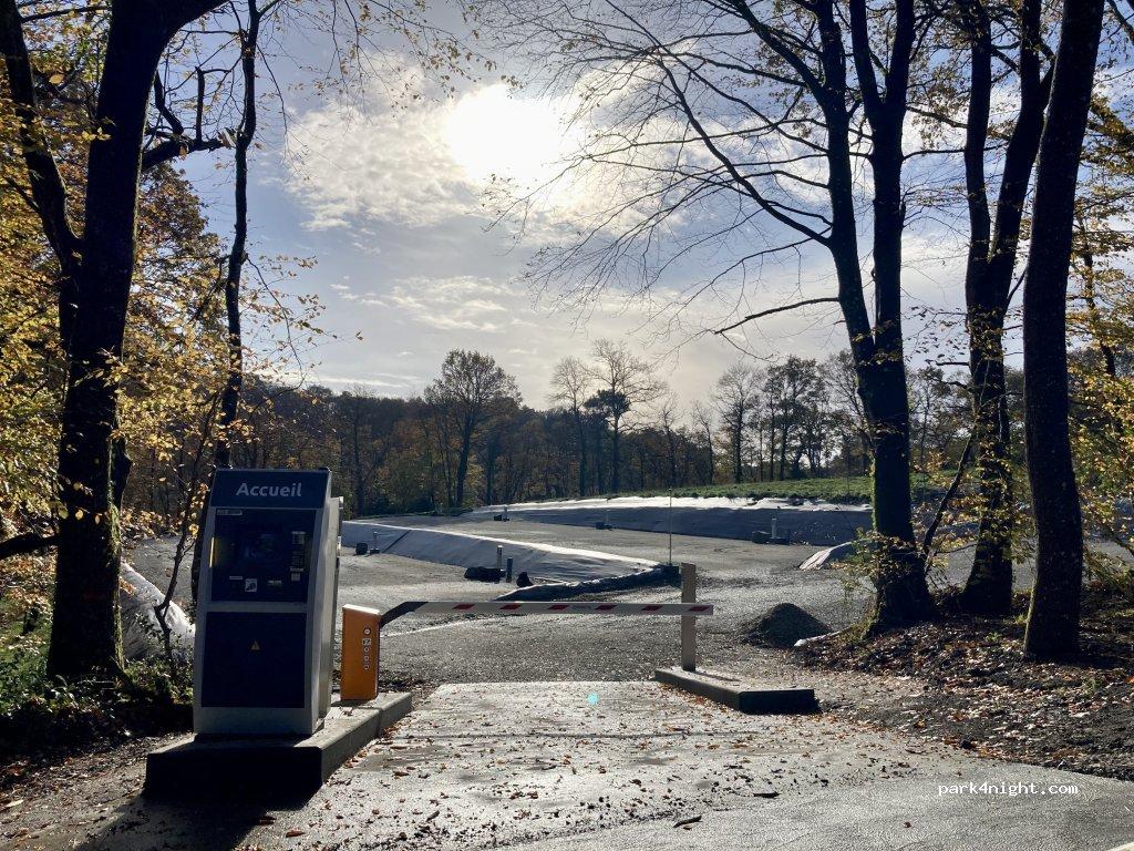 Aire de stationnement Camping-Car de Rochefort-en-Terre - Foto 2