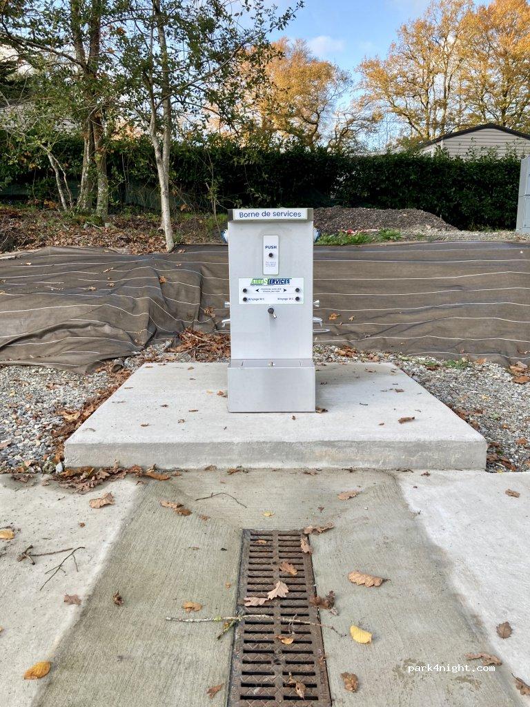 Aire de stationnement Camping-Car de Rochefort-en-Terre - Foto 4