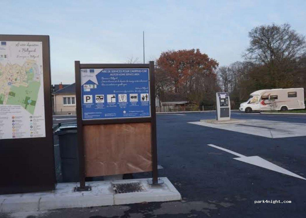 Aire pour camping-cars Bellegarde [AireServices] - Foto 3