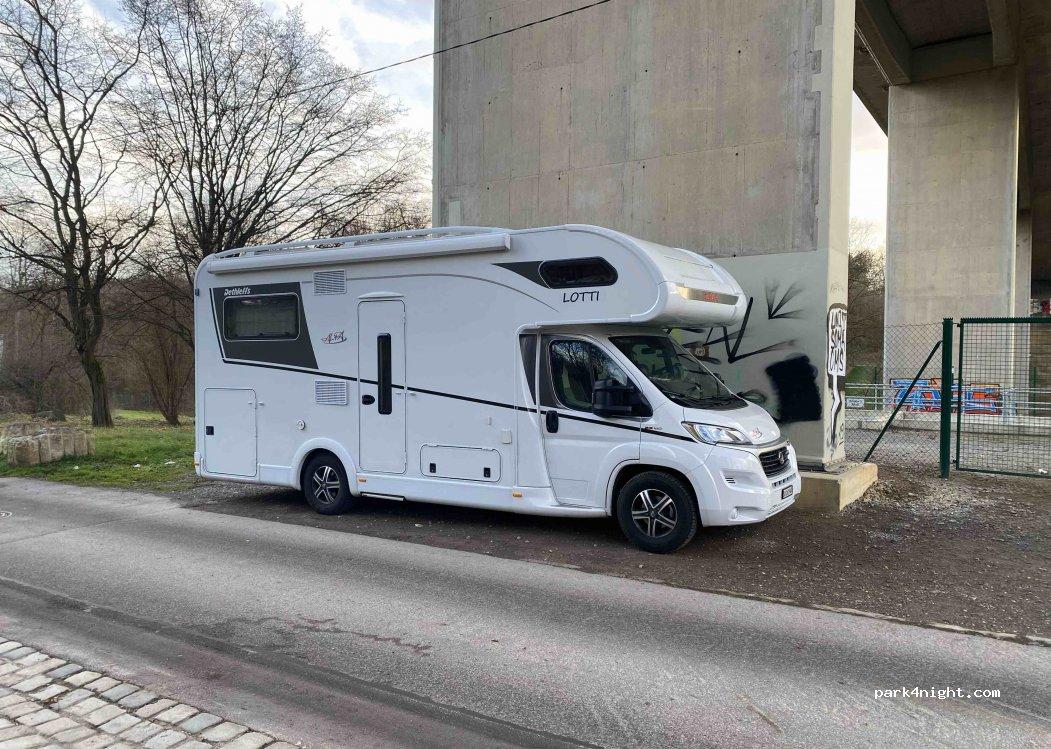 Wohnmobilstellplatz an SI Centrum - Foto 6