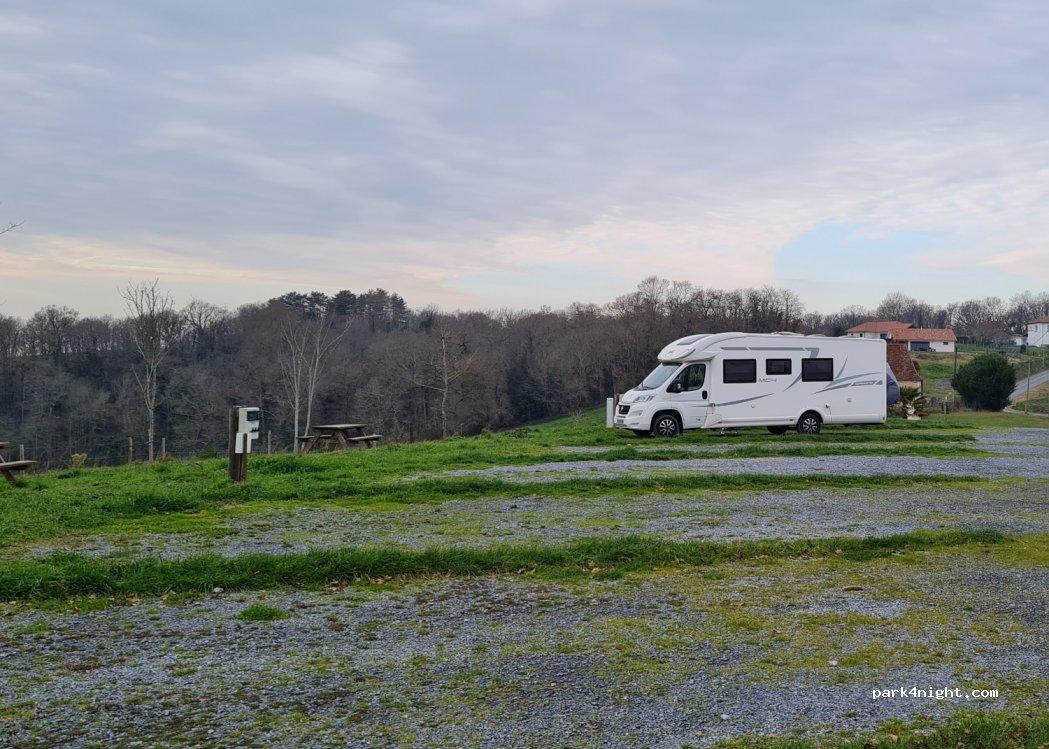 Aire De Camping Cars Labarraque - Foto 3