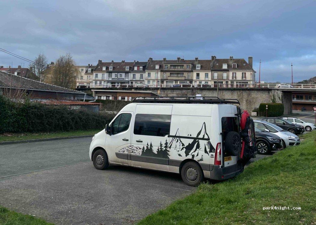 aire de services et stationnement camping car 76270 Neufchâtel-en-Bray - Foto 7