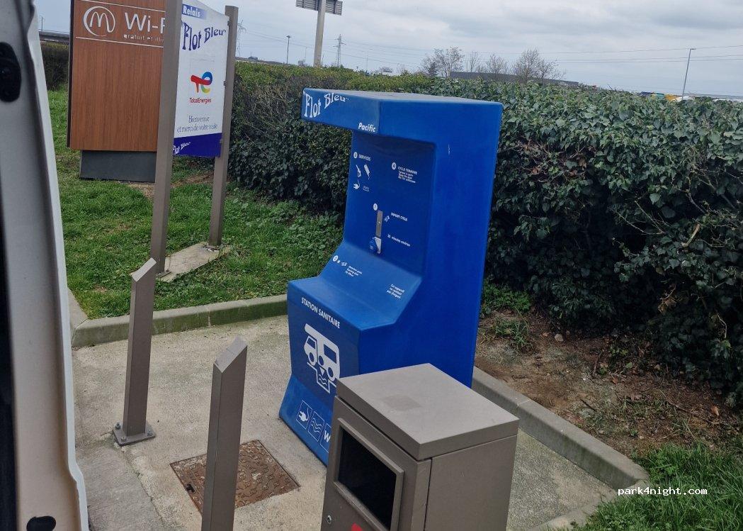 aire de services et stationnement camping cars 91100 Villabé - Foto 4