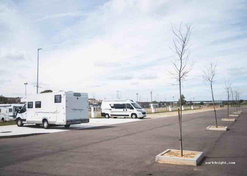 Area Autocaravanas - Merida - Foto 5