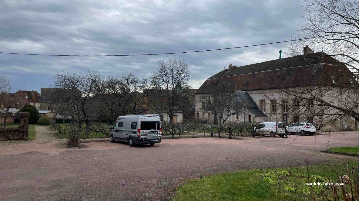 [AirePark] Aire pour camping-cars Arnay-le-Duc - Foto 2