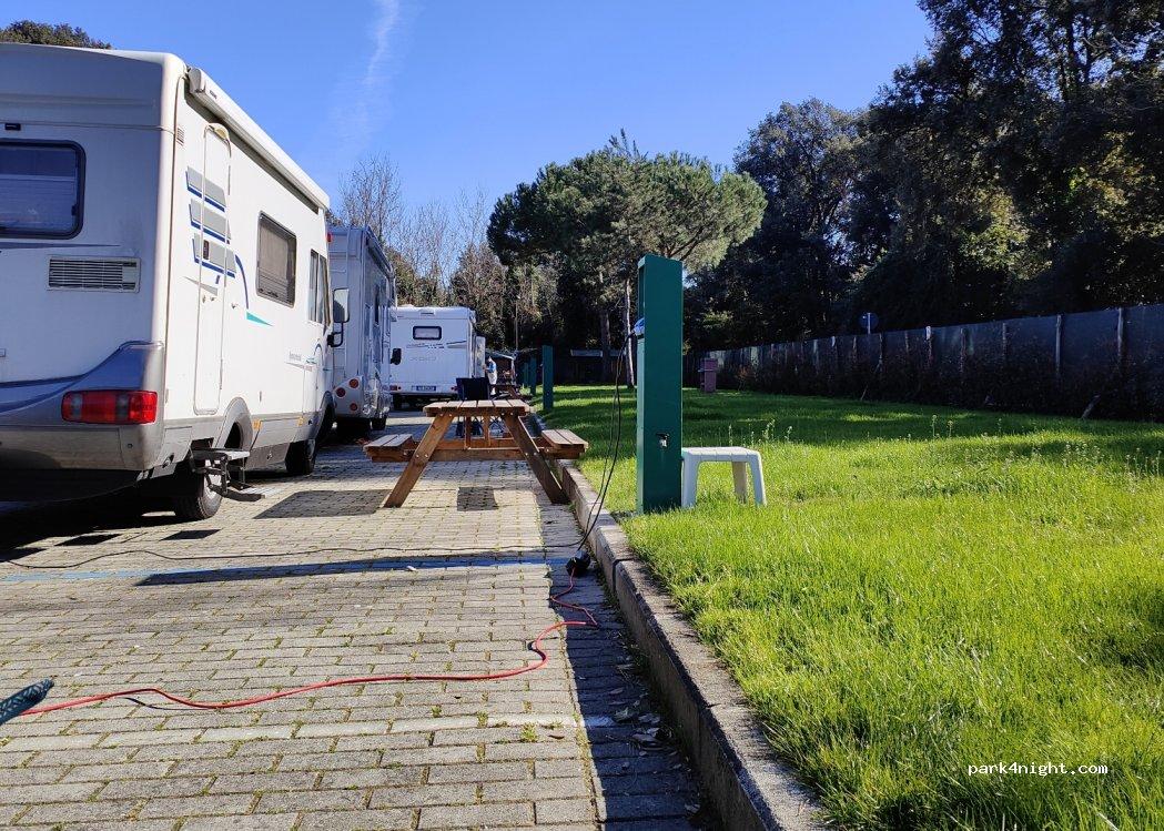 Area Sosta Camper ParKamaiore - Foto 4