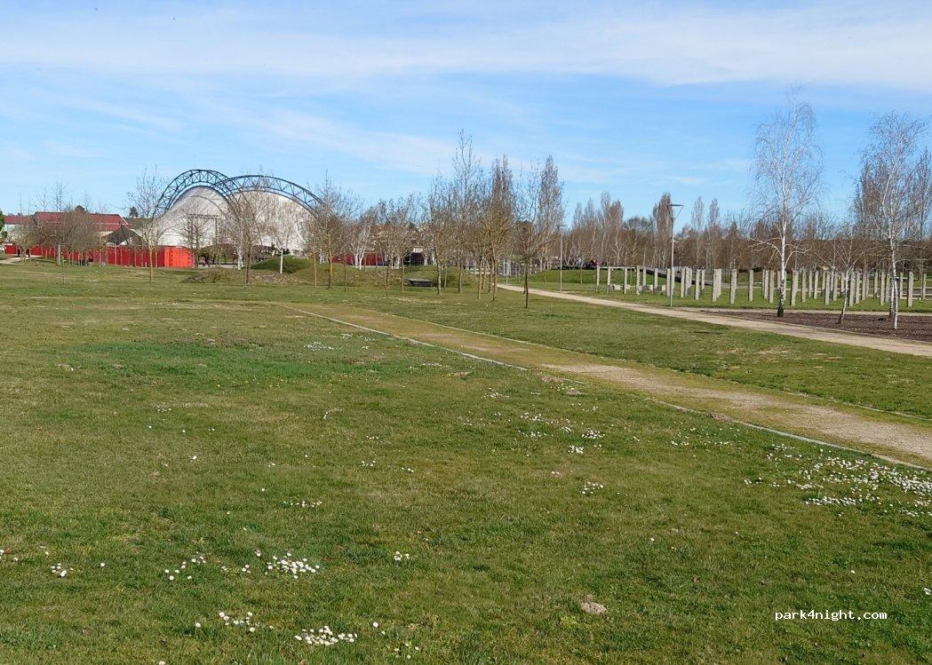 Parque Pernoita / Area de serviço Autocaravanas - Camper area - Foto 5