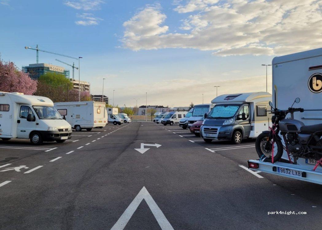 Parking de Caravanas y Autocaravanas Palomera - Foto 2