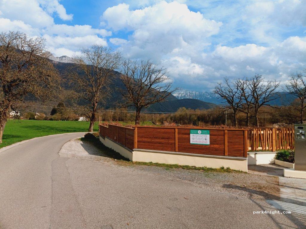 L' Hirondelle -Aire de camping-car - Foto 7